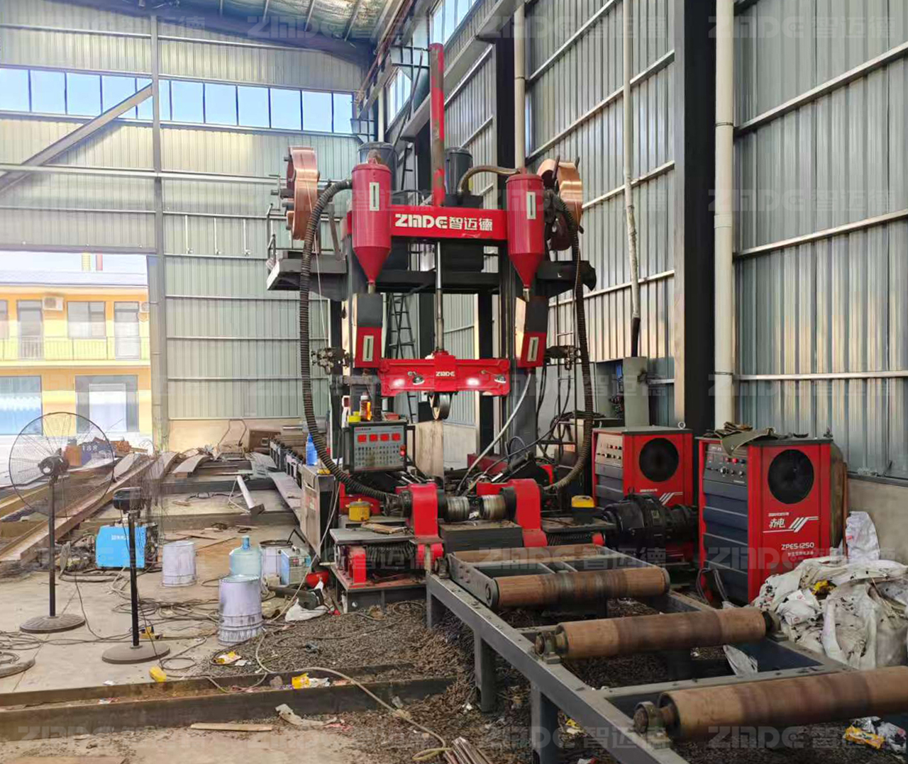 鋼結構行業轉型密碼，組焊矯一體機撐起高效生產鏈