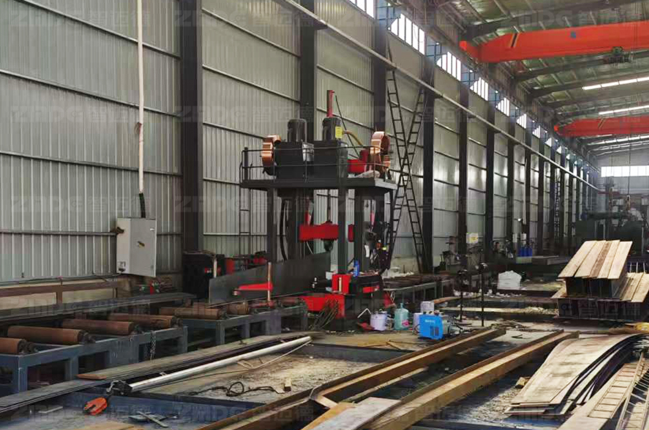 組立、焊接、矯正“三合一”，這臺硬核設(shè)備靠實力出圈