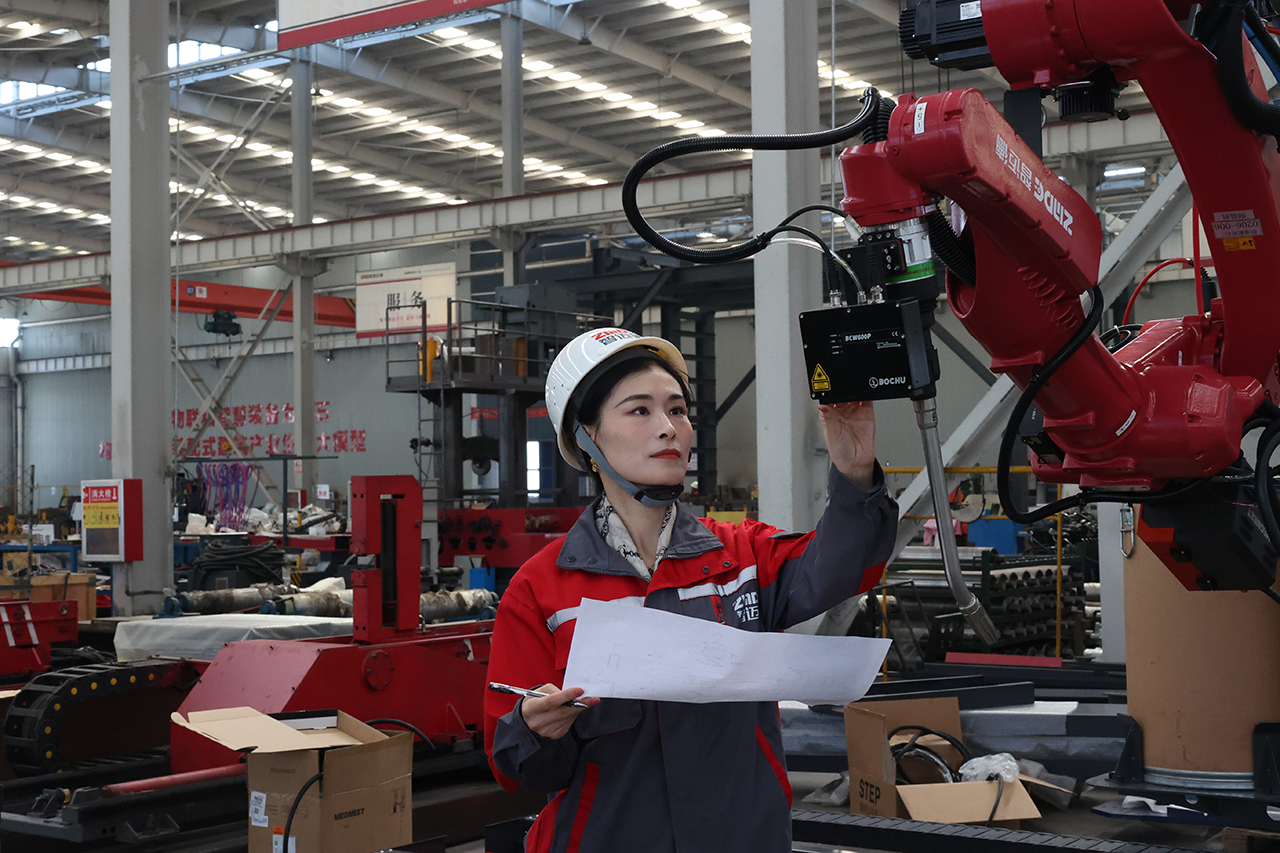 智邁德楊椿榮獲“2025年度建筑鋼結(jié)構(gòu)行業(yè)巾幗模范”榮譽(yù)稱(chēng)號(hào)